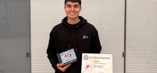 Imagen La Federación Navarra entrega sus galardones anuales. Iker Sola Baigorri (BM Cantolagua) en la 2ª Nacional masculina recibe galardón.